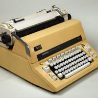 英文タイプライター - 歴史的図書館用品