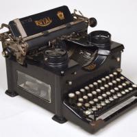 英文タイプライター - 歴史的図書館用品